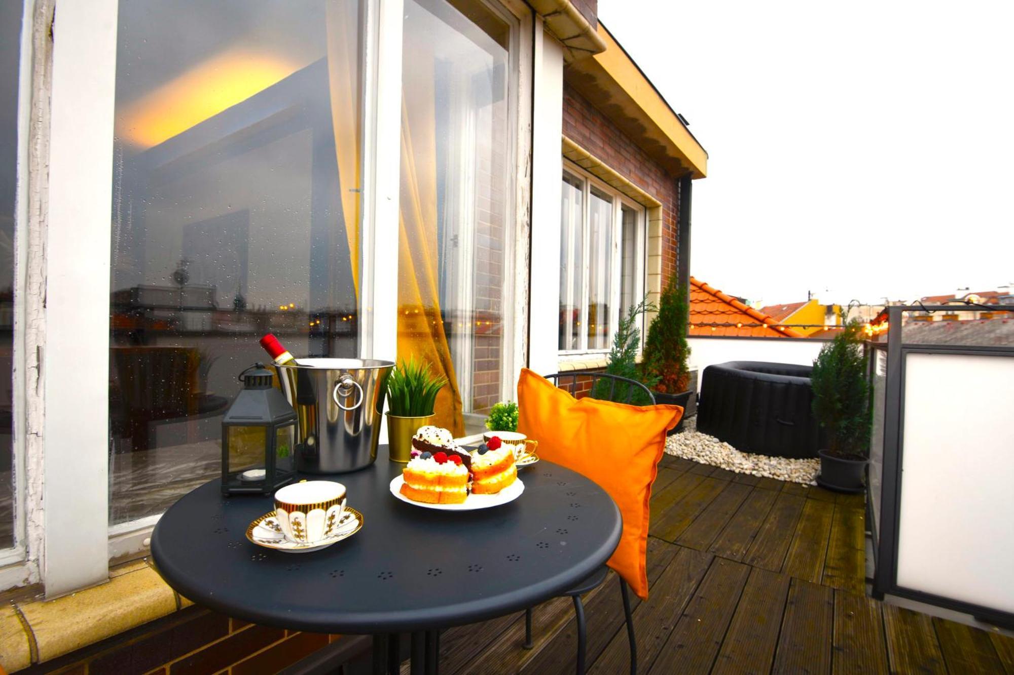 Waterfront River Side Roof Top Apartment - Terrace With City View Praha Bagian luar foto